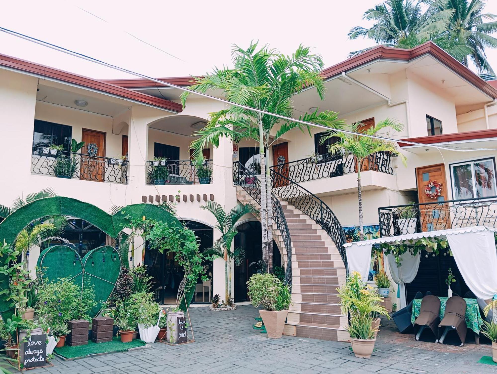 Ladolcevita Inland Resort Cabadbaran Exterior photo